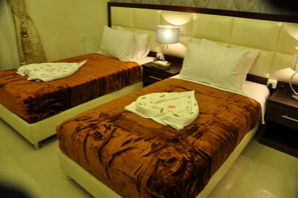 Al Bustan Crown Hotel 2 Arar Bilik gambar
