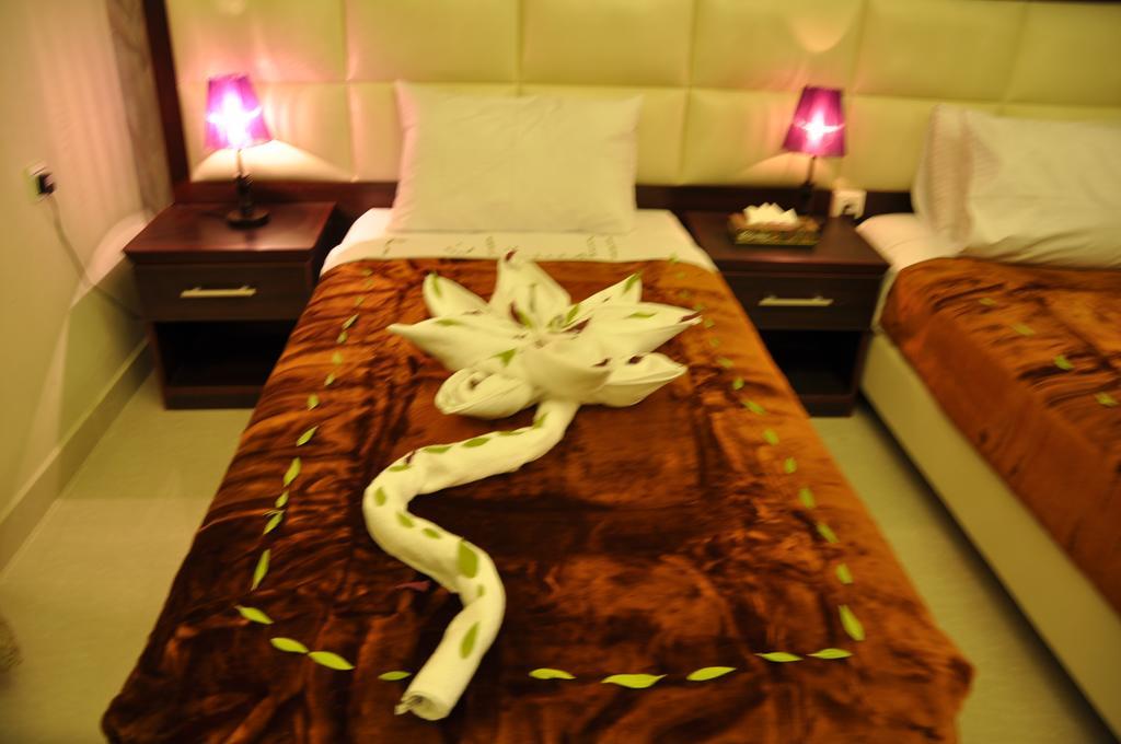Al Bustan Crown Hotel 2 Arar Luaran gambar