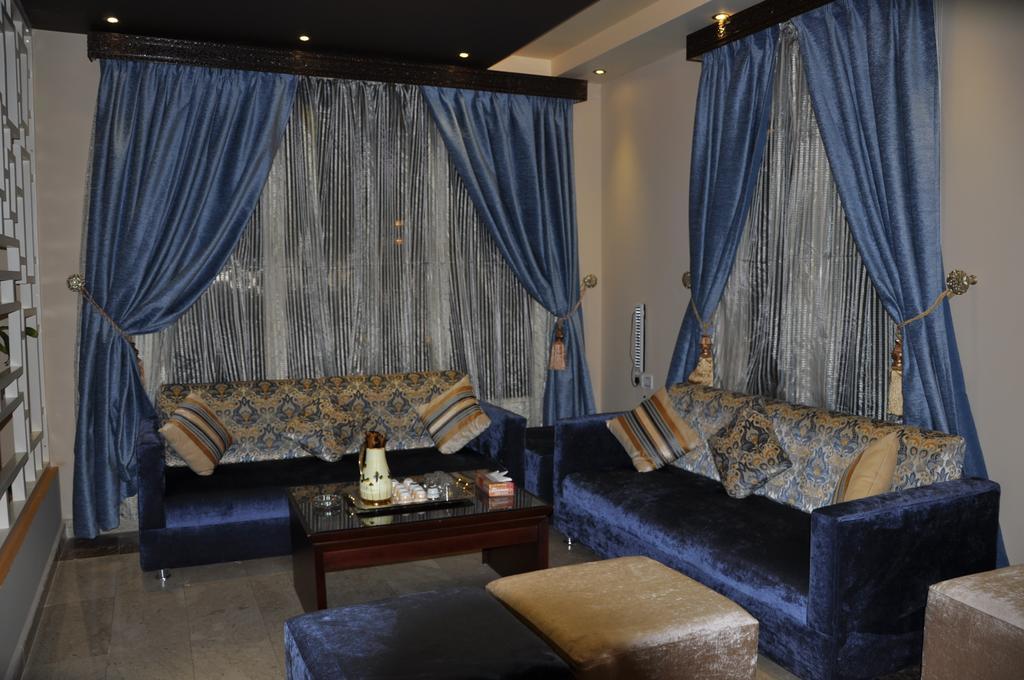 Al Bustan Crown Hotel 2 Arar Luaran gambar