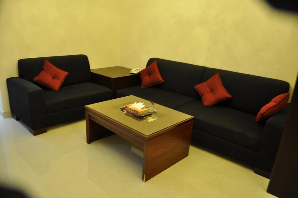 Al Bustan Crown Hotel 2 Arar Luaran gambar